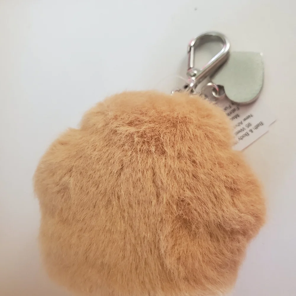 Bag Charm Paw And Heart Hand Gel Holder By Bath & Body Works NWT - Picture 3 of 6